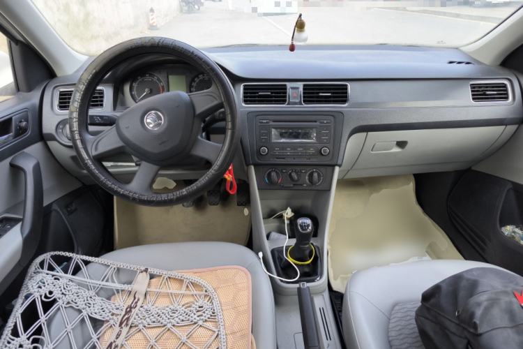 Used Skoda Rapid 2013 1.6L Manual Smart Selection Model