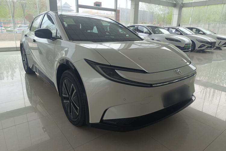 Used Toyota bZ5 2025 Model 550 JOY
