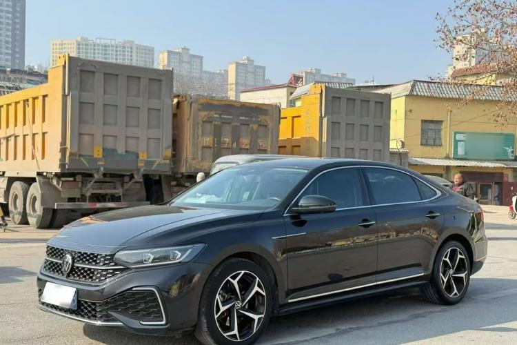 Used Volkswagen Passat 2023 Restyled 330TSI Starry Luxury Edition