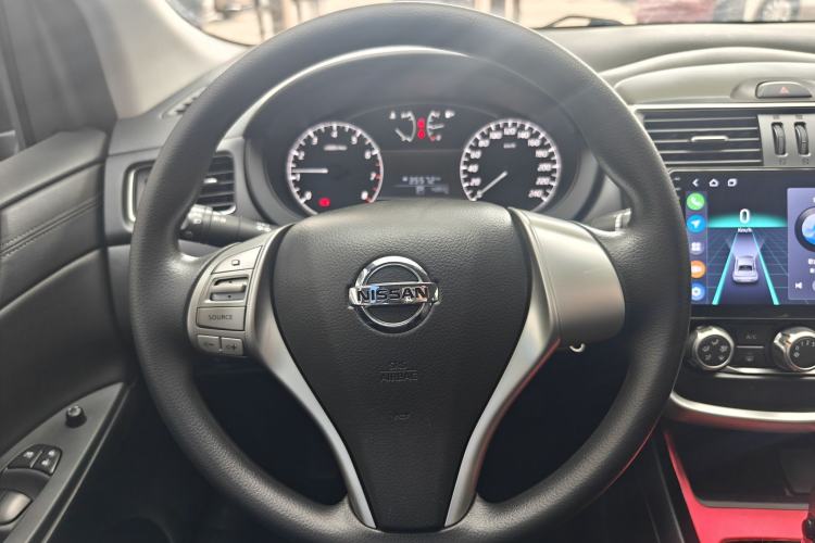 Used Nissan Tiida 2016 1.6L CVT Cool Dynamic Edition
