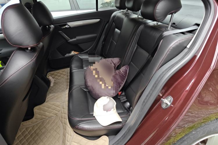 Used Volkswagen Lavida 2013 Revised Classic 1.6L Manual Fashion Edition Left Rear Seat