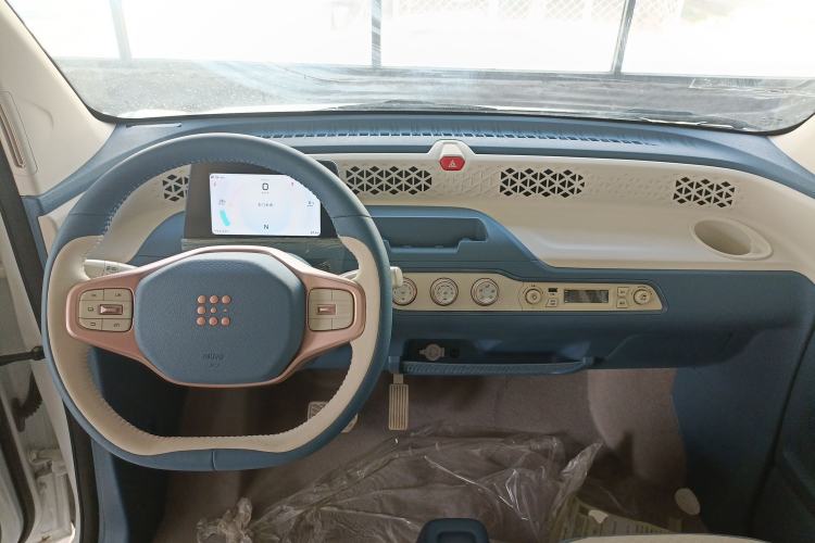 Used Dongfeng Fengon MINIEV 2022 Candy Edition Lightly Sweeted Center Console