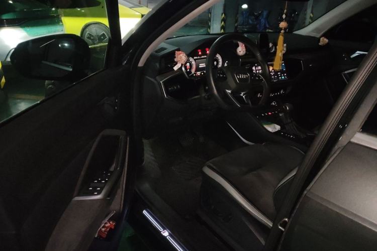 Used Audi Q3 2022 35 TFSI Fashion Dynamic Model
