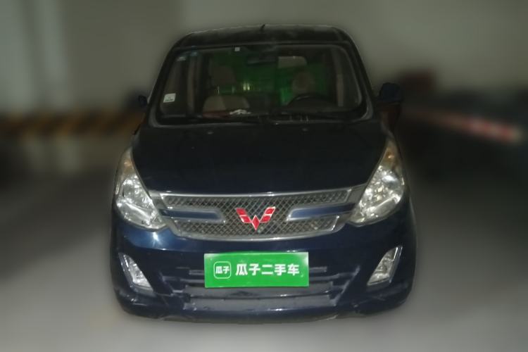 Used Wuling Rongguang V 2015 1.5L Standard Version Front
