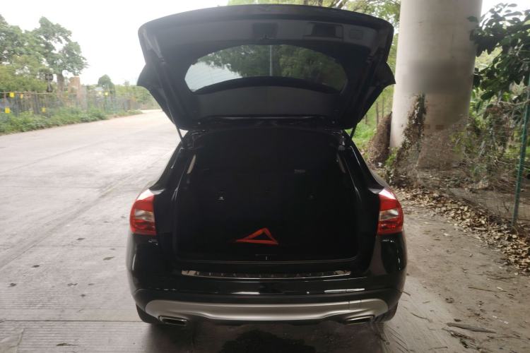 Used Mercedes-Benz GLA 2016 GLA 200 Fashion Model Trunk