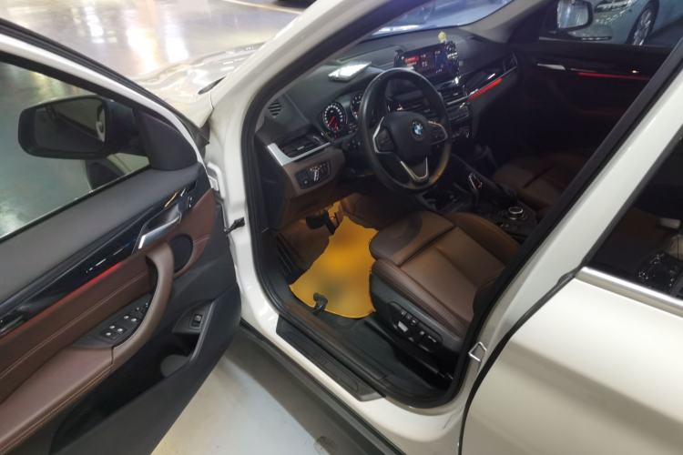 Used BMW X1 2020 sDrive25Li Leading Model
