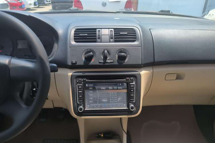 Used Skoda Fabia 2012 1.4L Manual Crystal Edition
