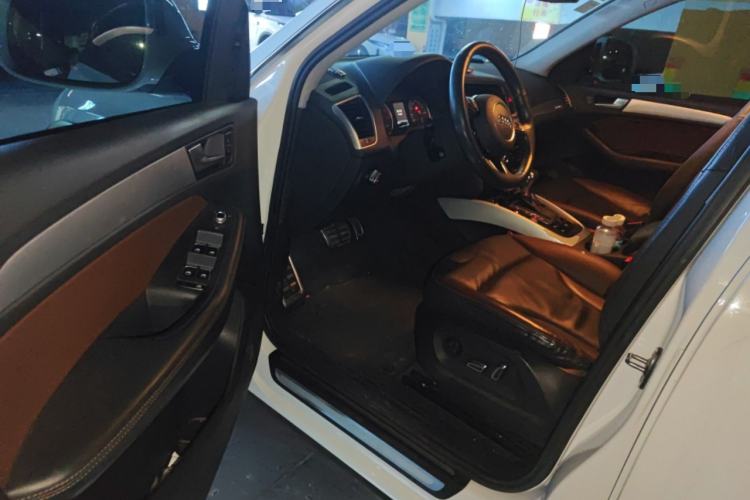 Used Audi Q5 2017 Plus 40 TFSI Technology Model
