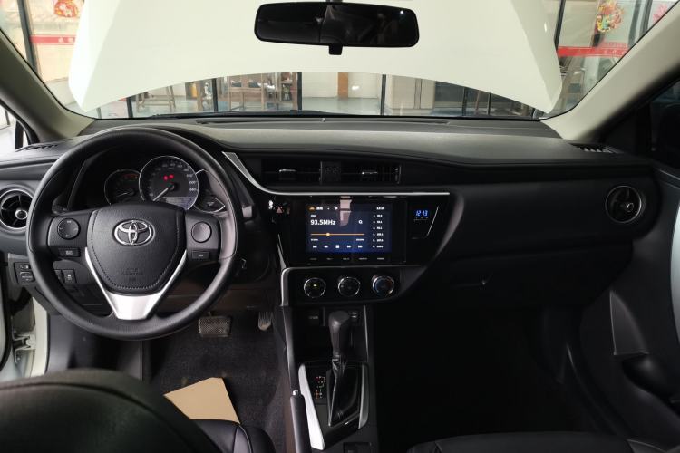 Used Toyota Levin 2017 Revised 185T CVT Elite Edition China V Standard Center Console