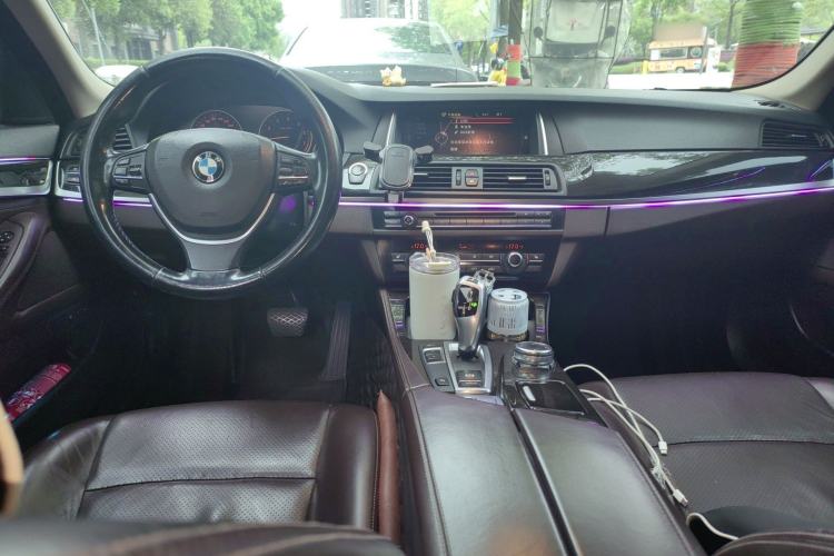 Used BMW 5 Series 2017 525Li Luxury Design Package Center Console