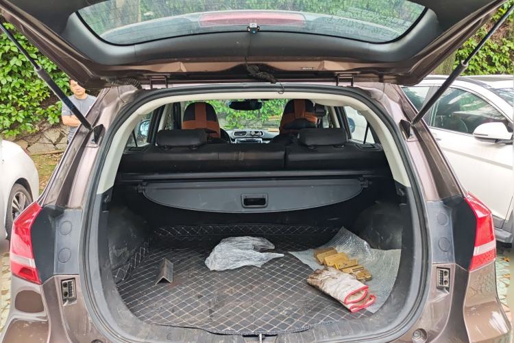 Used Haval H2 2016 Red-Label 1.5T Automatic Two-Wheel Drive Luxury Model Trunk