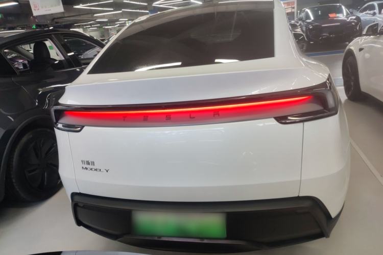 Used Tesla Model Y 2025 Rear-Wheel-Drive Version Rear