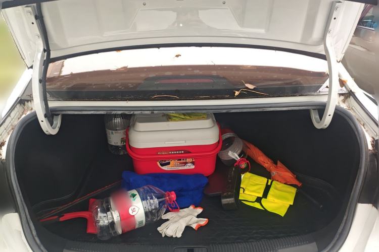 Used Roewe i5 2020 1.5L Automatic 4G Connected Linghao Edition Trunk