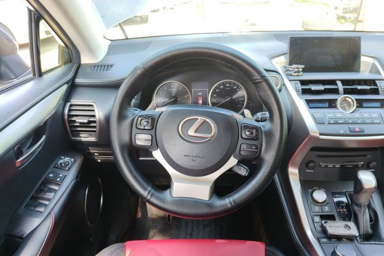 Used Lexus NX 2015 200T All-Wheel-Drive Fēngshàng Edition Steering Wheel