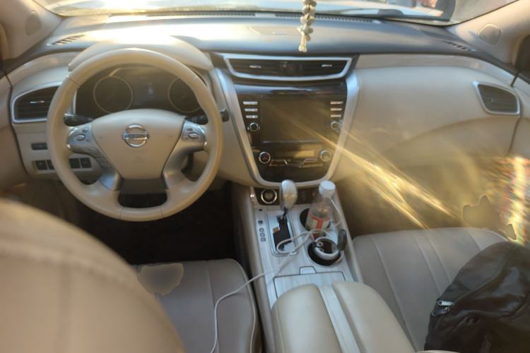 Used Nissan Murano 2015 2.5L XV RES Two-Wheel Drive Luxury Edition Center Console