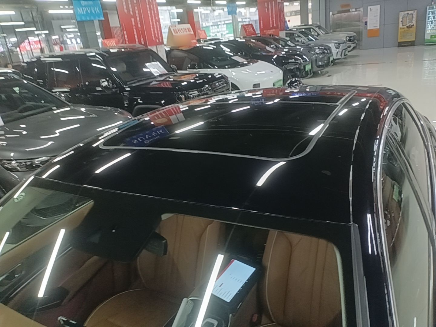 Hongqi H9 2025 2.0T Two-Wheel-Drive Flagship Luxury Business Edition 5 Seats — снимка 7
