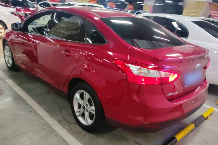 Used Ford Focus 2012 Sedan 1.6L Automatic Fashion Edition Exterior 2