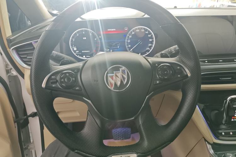 Used Buick GL8 2022 ES Landtrek 653T Luxury Edition