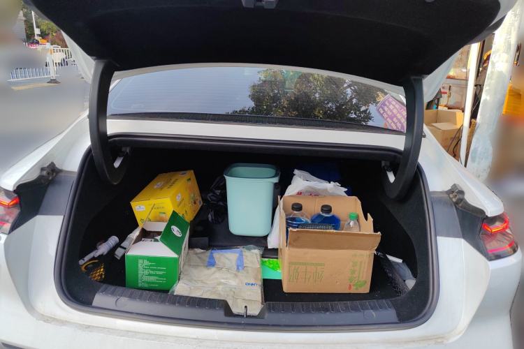 Used Geely Galaxy E8 2024 550 km Range Rear-Drive MAX
