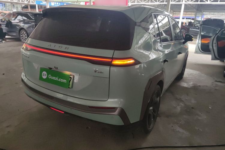 Used AION Y 2022 Plus 70 Tech Edition