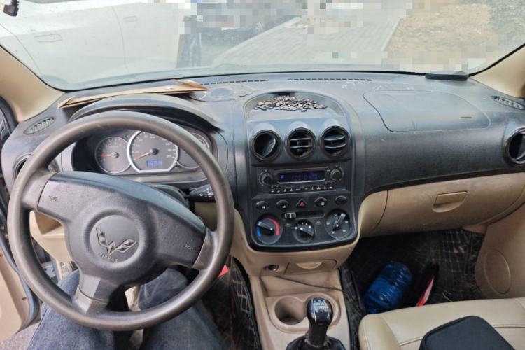 Used Wuling Hongguang 2010 1.4L Luxury Model