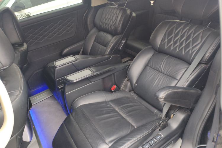 Used Honda Elysion 2019 2.0L Hybrid Luxury Edition
