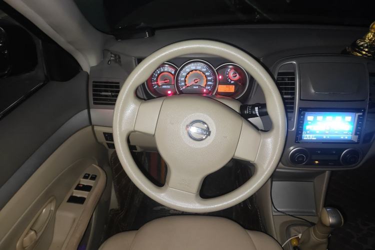 Used Nissan Sylphy 2012 Classic 1.6XE Manual Comfort Edition Steering Wheel