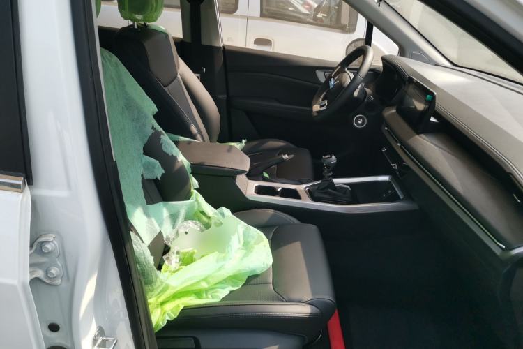 Used Wuling Jiachen 2022 1.5L Manual Comfort Edition
