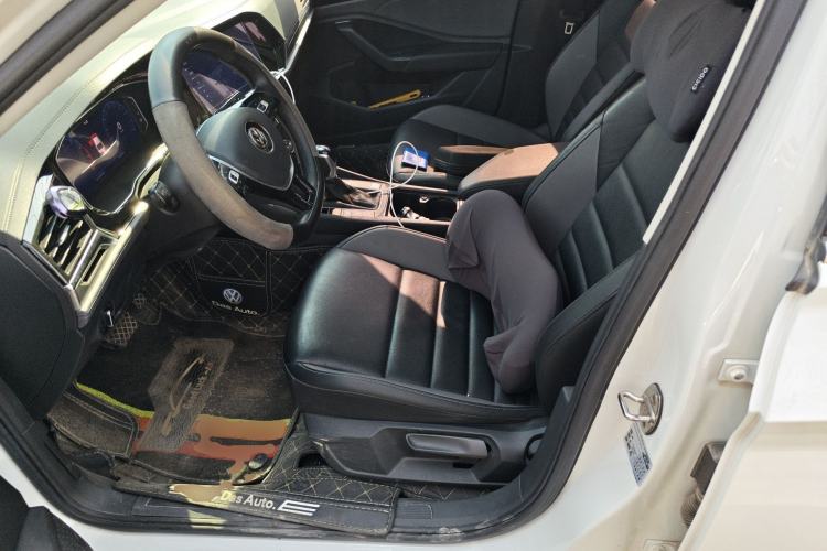 Used Volkswagen Sagitar 2022 280TSI DSG Excellence Edition Left Front Seat