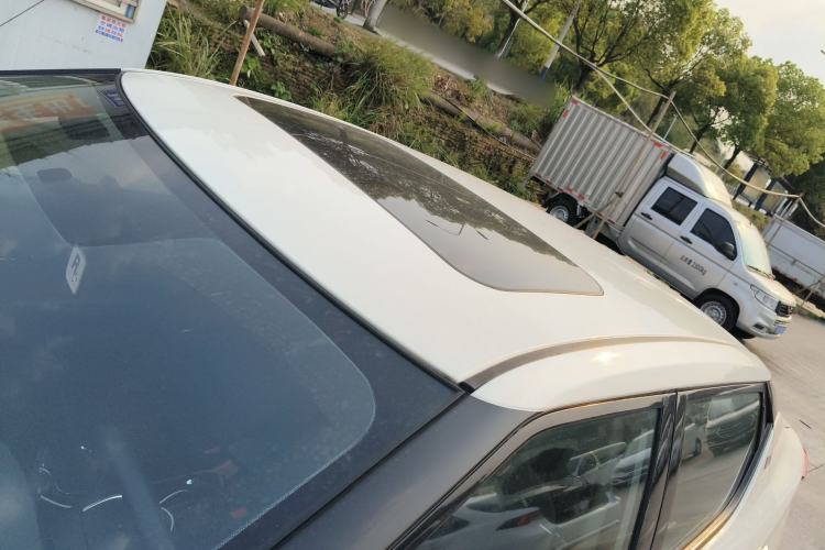 Used Nissan Lannia 2019 1.6L Manual Cool Edition China VI Roof