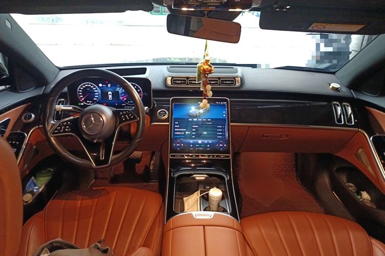 Used Mercedes-Benz S-Class 2022 S 400 L Luxury Model Center Console