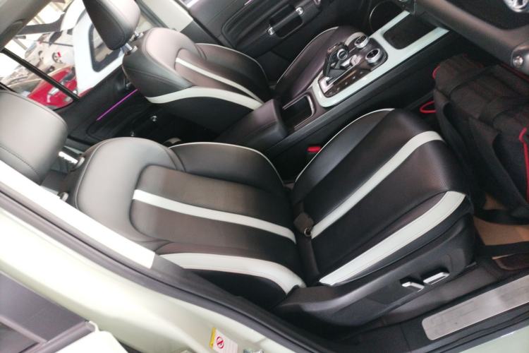 Used Tank 300 2023 City Edition 2.0T—Stylish as Ever
