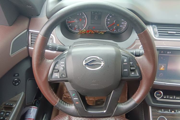 Used Land X7 2015 2.0T Panoramic Prestige Edition Steering Wheel