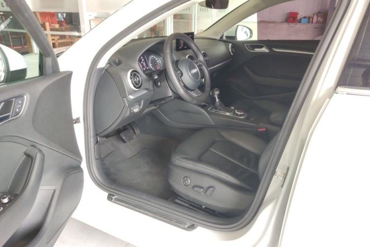 Used Audi A3 2016 Limousine 35 TFSI Style Edition
