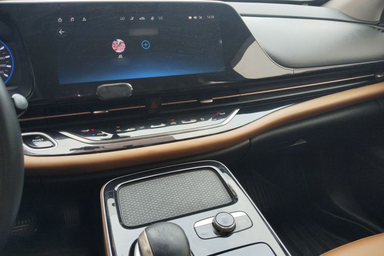 Used AION S 2020 Meizu 580 Center Console