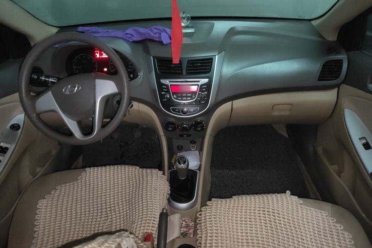 Used Hyundai Verna (older generation) 2010 Sedan 1.4L Manual Comfort GS
