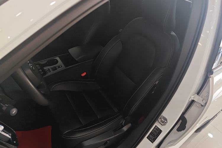 Used Volvo XC40 2022 T4 Four-Wheel Drive Smart & Stylish Edition
