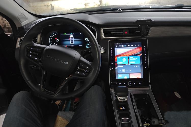 Used Roewe RX5 2023 PLUS 330TGI Automatic Trendsetting Smart Edition