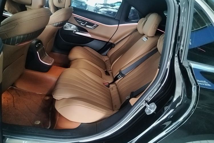 Used Mercedes-Benz E-Class 2024 E 300 L Luxury Model Left Rear Seat
