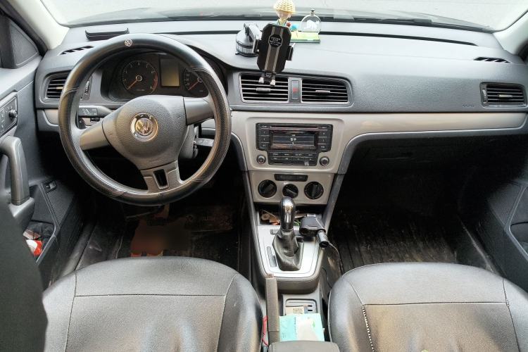 Used Volkswagen Lavida 2013 Revised Classic 1.6L Automatic Fashion Edition