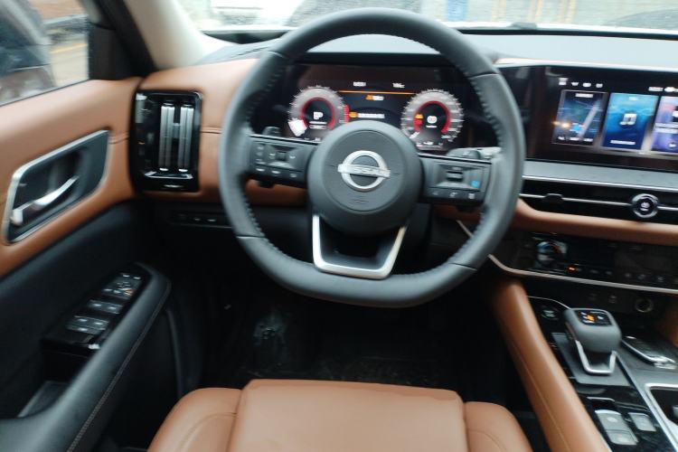 Used Nissan Pathfinder 2024 380 VC-TURBO Four-Wheel Drive Intelligent Driving Version 6 Seats Steering Wheel