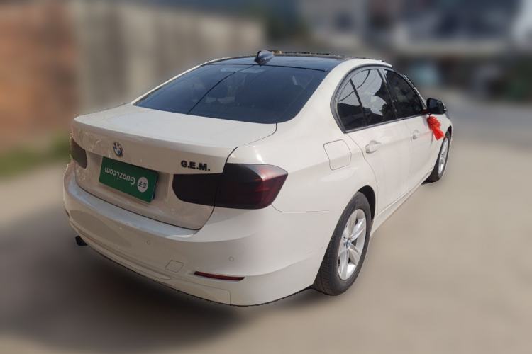 Used BMW 3 Series 2015 320i Active Edition
