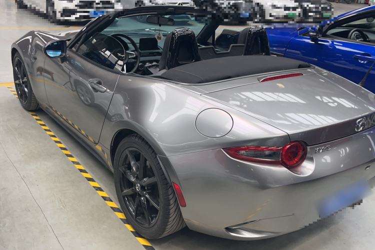 Used Mazda MX-5  Exterior 8