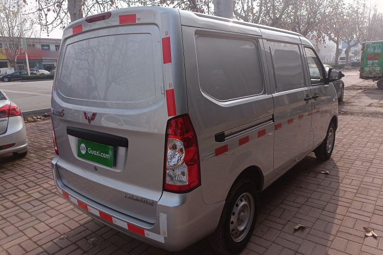 Used Wuling Rongguang S 2023 1.5L Basic Enclosed-Window Vehicle 2 Seats