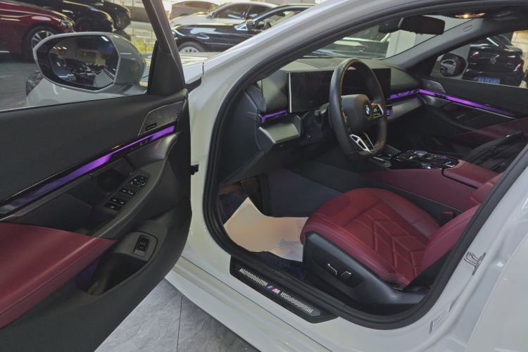 Used BMW 5 Series 2024 530Li Leading Model M Sport Package Driver Seat