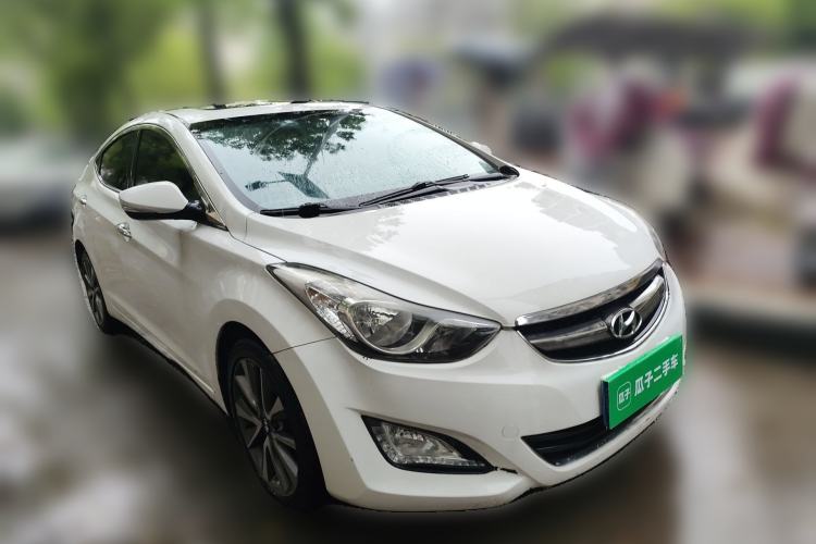 Used Hyundai Elantra (5th Generation / Langdong) 2015 1.6L Automatic Leading Model Front Right 45 Deg