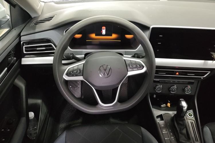 Used Volkswagen Lavida 2023 1.5L Automatic De Yi Edition Steering Wheel