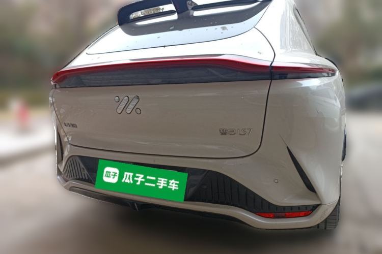 Used IM LS7 2023 90 kWh Elite Rear-Drive Version