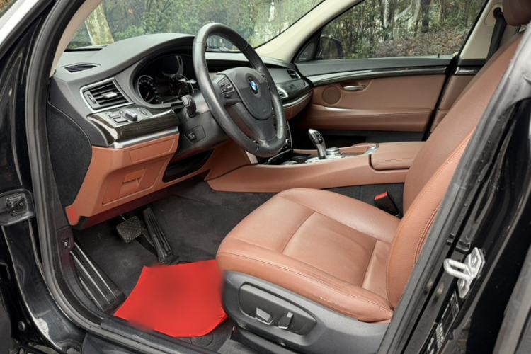 Used BMW 5 Series GT 2017 528i Leading Model