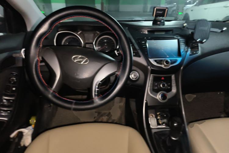 Used Hyundai Elantra (5th Generation / Langdong) 2015 1.6L Manual Leading Model
